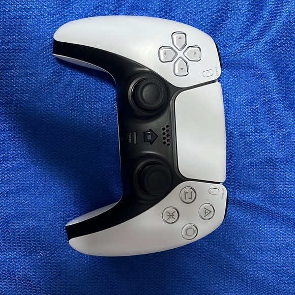 Brand new custom ps5 controller - Picture 1 of 1